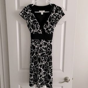 XS White House Black Market dress